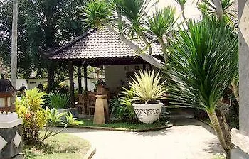 Bali Sunset Hotel 3*